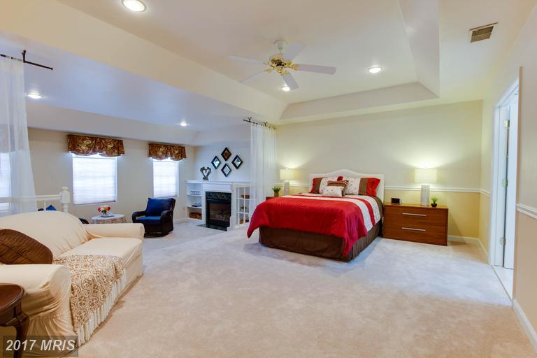 12712 Melville Lane, Fairfax, VA - Master Bedroom
